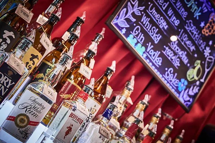 飲み放題アルコ－ルバー