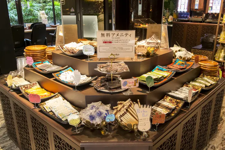 Variety of shampoo and amenities